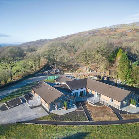 Suite 9 - Sleeping Giant Hotel - Pen Y Cae Inn Brecon Exterior photo